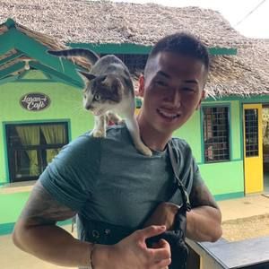 Meet your Posher, Alex